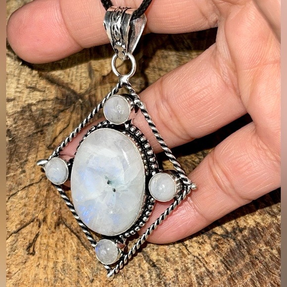 Beautiful Set of Rainbow Moonstone Pendant & Earrings - Picture 8 of 11